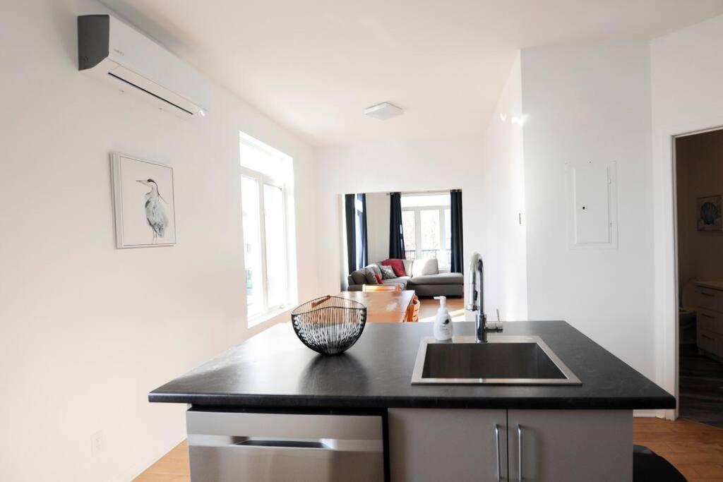 Ferienwohnung Le 1808 - Spacieux Avec Balcon - Nord De Quebec Exterior foto